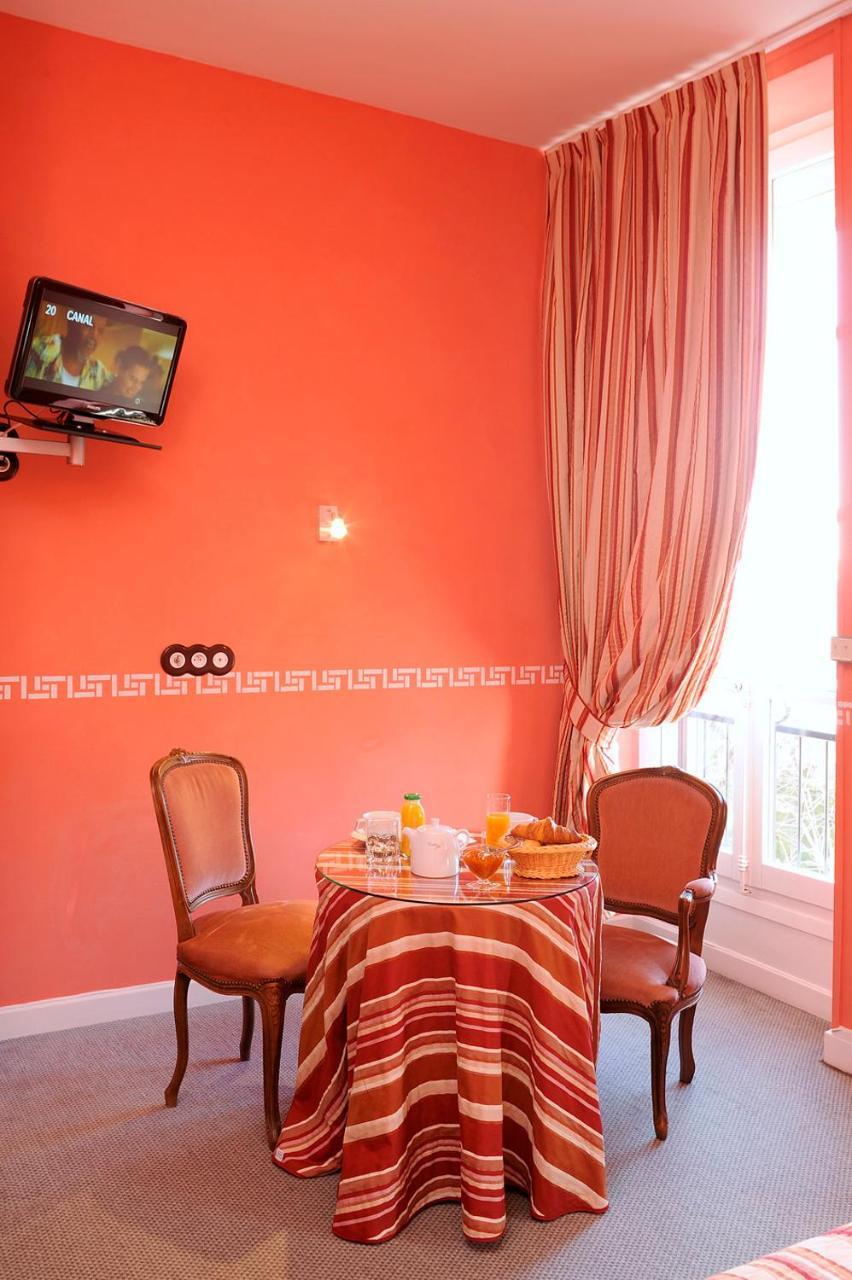 Hotel Restaurant Emile Job Montmerle-sur-Saone Exteriör bild